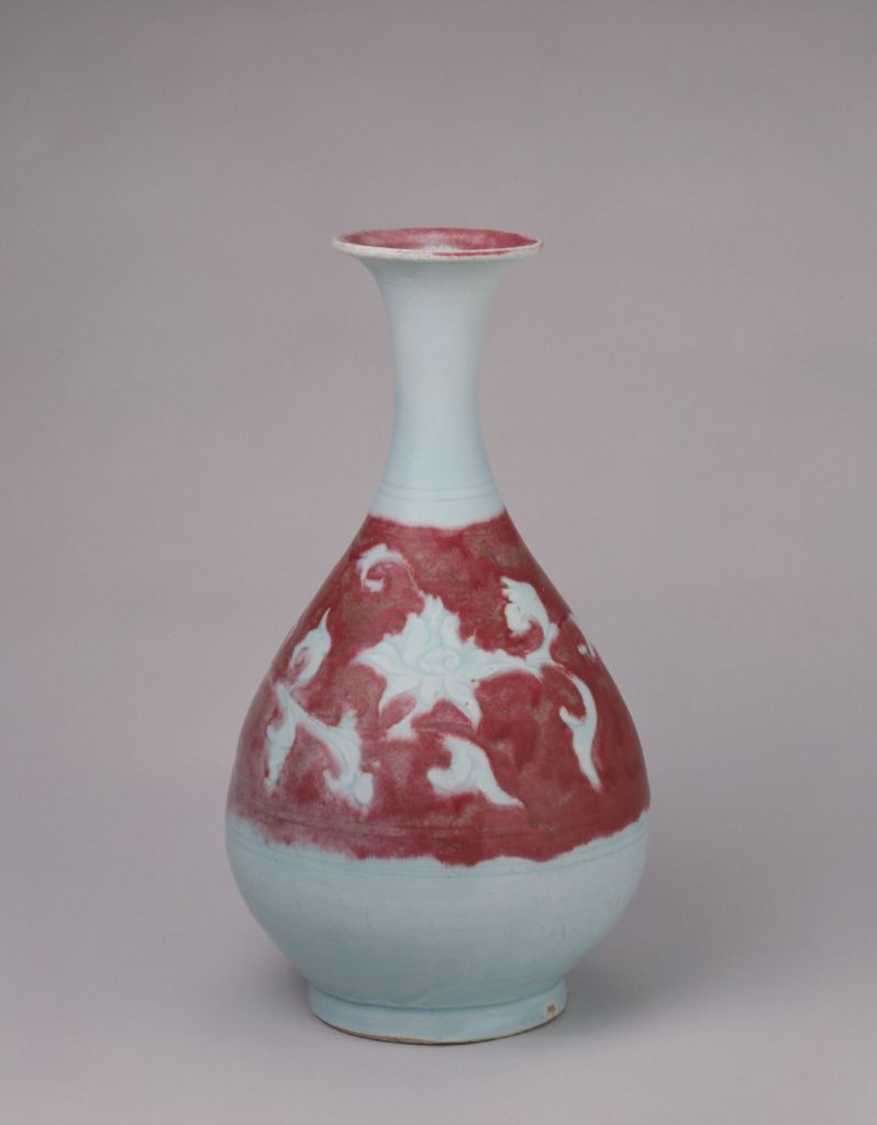 图片[1]-Underglaze jade vase with peony pattern on the red ground and white flowers-China Archive